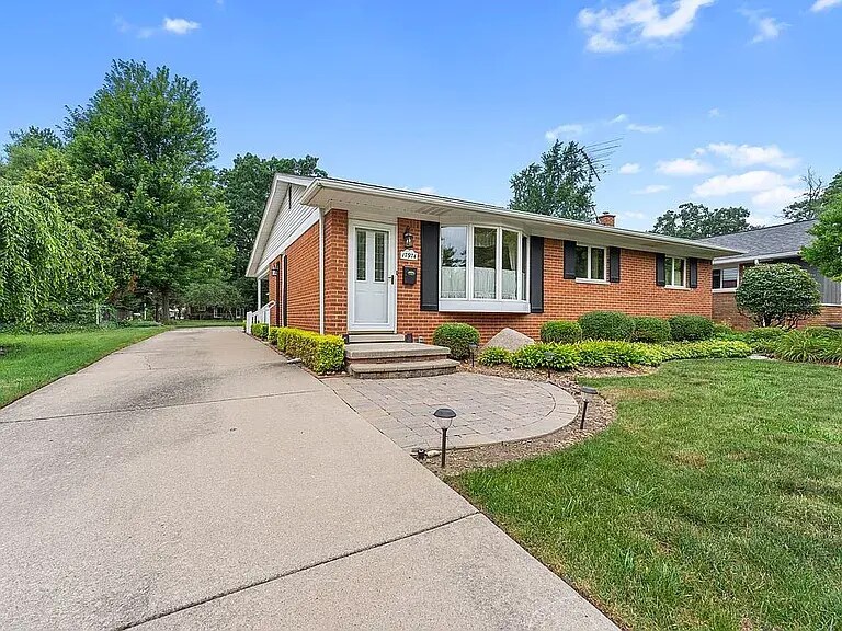 Foto principal - 17974 Mulberry St
