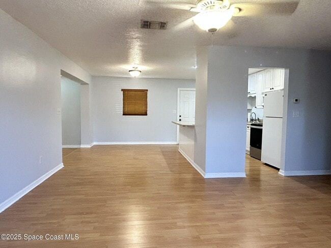 Building Photo - 427 Azalea Ave