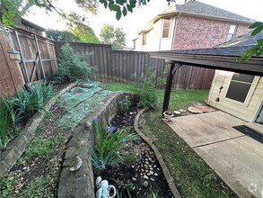 Building Photo - 3608 June Dr