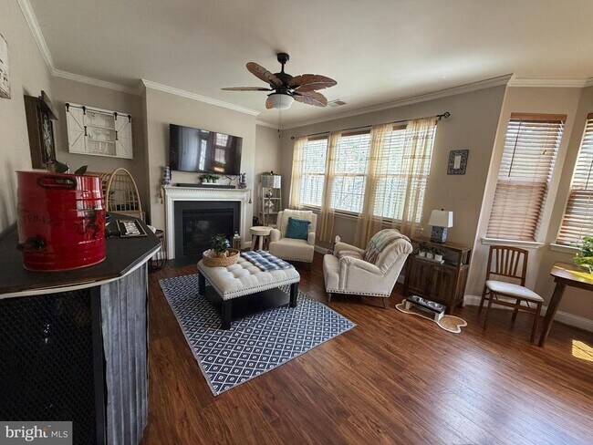 Foto del edificio - 308 Quinton Oaks Cir