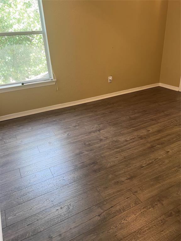 Foto del edificio - 370 Livingstone Ln