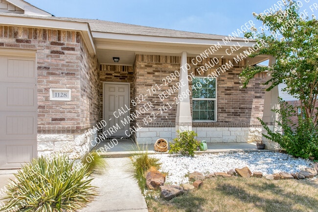 Building Photo - 1128 Foxglove Ln