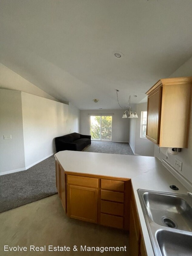 Primary Photo - 3 br, 2 bath House - 1383 S 1110 W