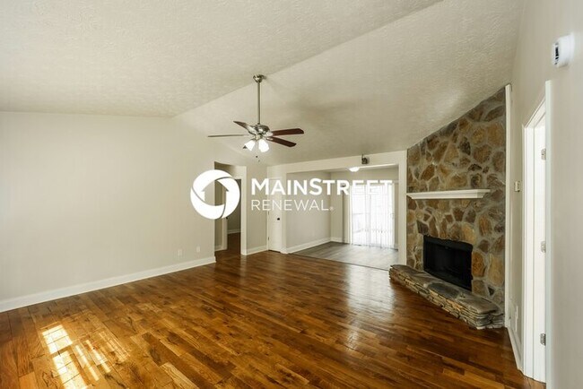 Foto del edificio - 3 Bedroom Pet-Friendly Home in Stockbridge, GA with Main Street Renewal