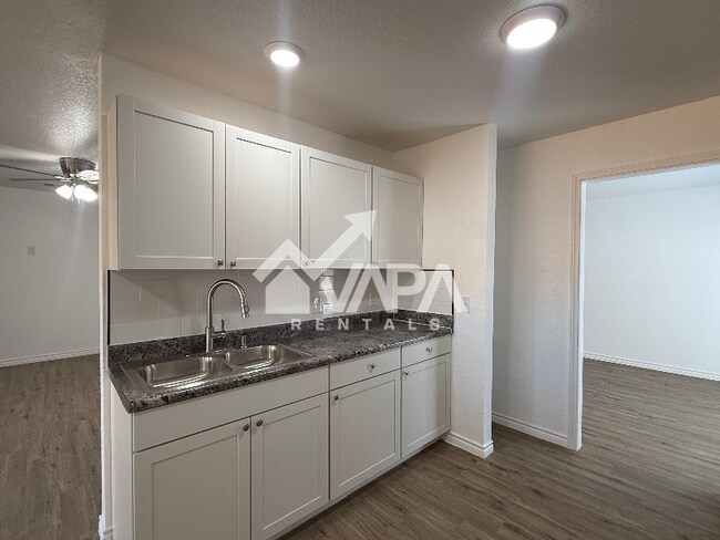 Building Photo - 5911 Autumn Lake