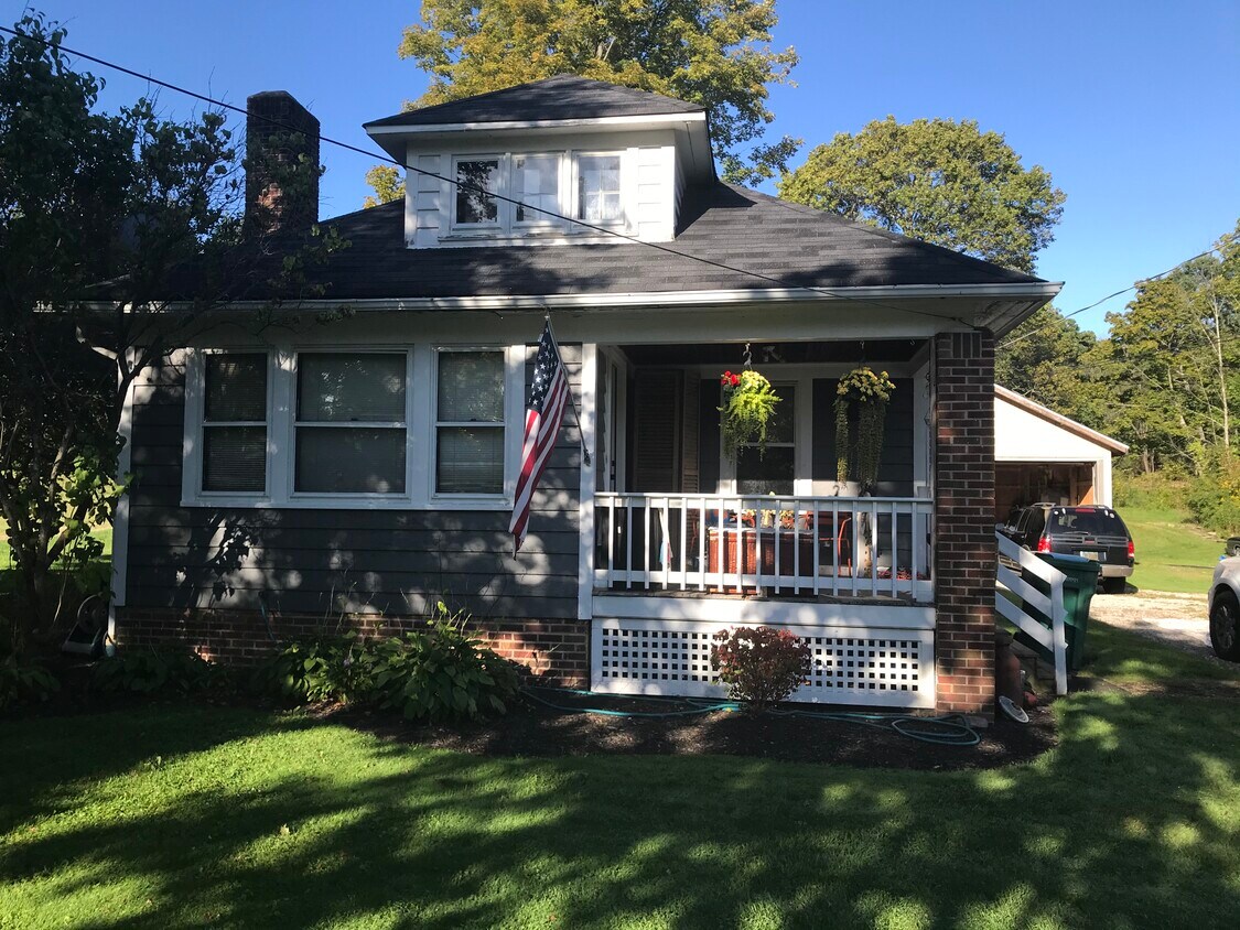 Primary Photo - 15016 Auburn Rd