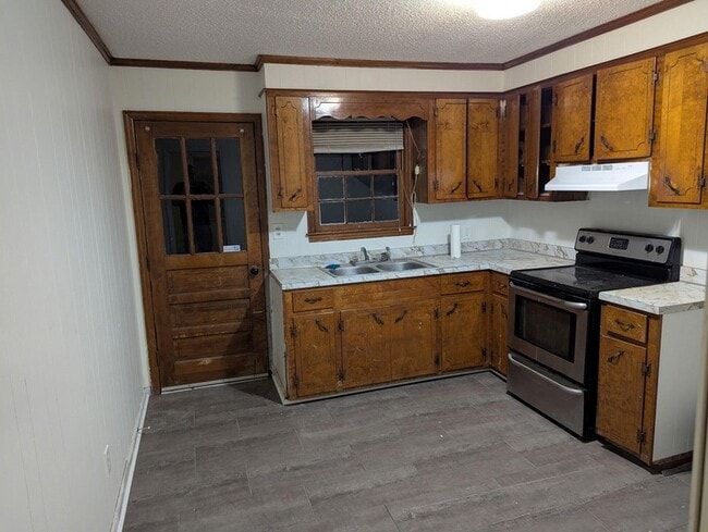 Building Photo - 609 Rucker Dr S