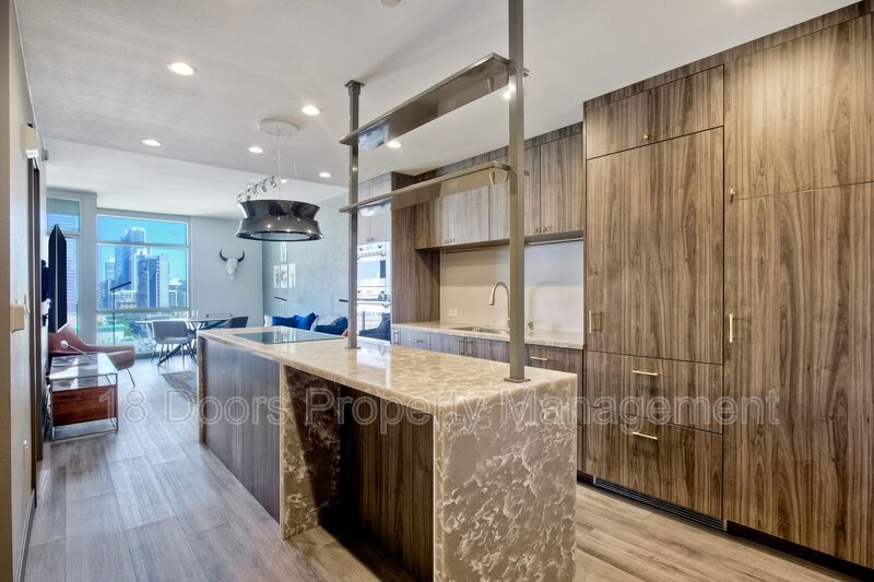 Foto principal - 800 The Mark Ln