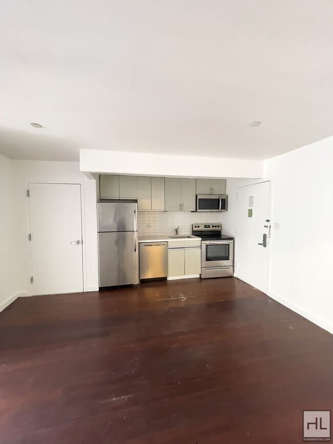 Building Photo - STANHOPE STREET / Bushwick 2-Bed 1-Bath / No Fee / 1-Month Free