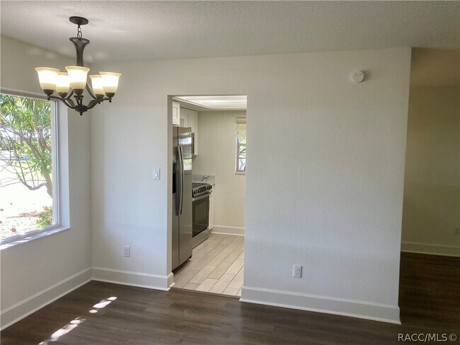 Foto del edificio - 11499 W Bayshore Dr