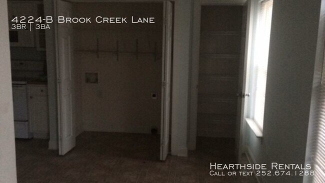 Foto del edificio - 4224 B Brook Creek Ln
