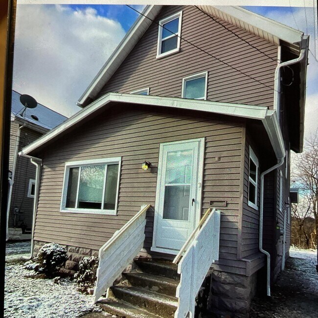 Foto del edificio - 460 Evers Ave