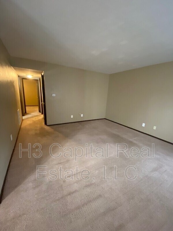 Building Photo - 2407 Frank Scott Pkwy W