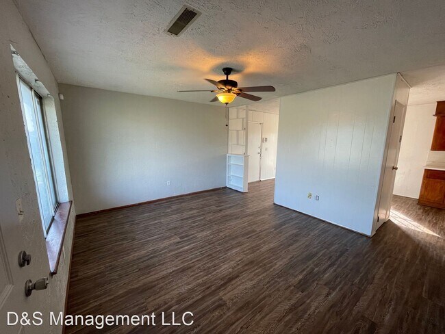 Building Photo - 3 br, 1.5 bath House - 1716 Regency Blvd.,