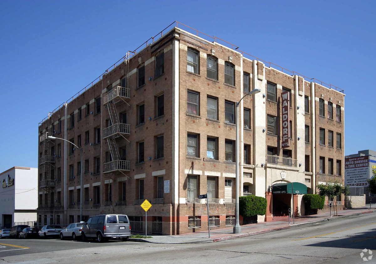 Building Photo - Waldorf Apartments