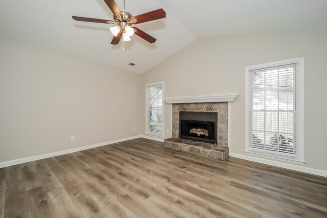 Foto del edificio - 2712 Horseshoe Creek Dr