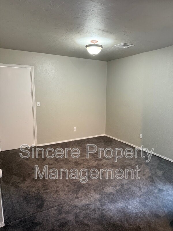Building Photo - 11808 Biggs Cir