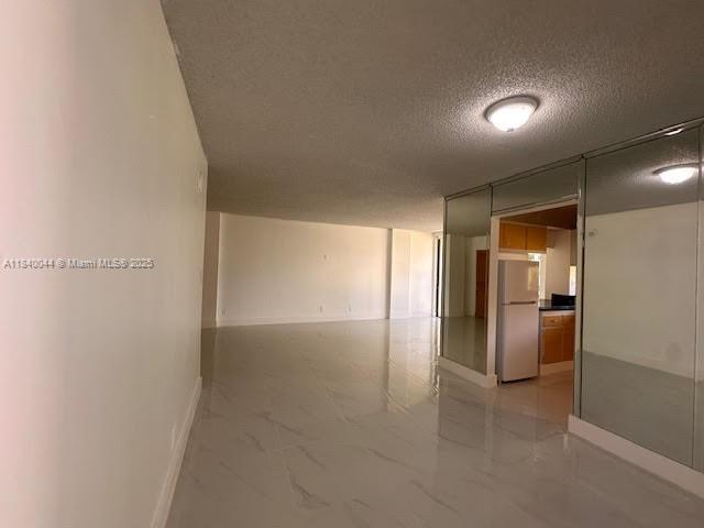 Building Photo - 17021 N Bay Rd