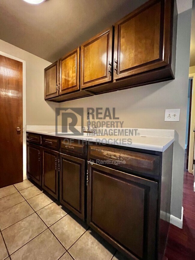 Foto del edificio - 1005 Robertson St