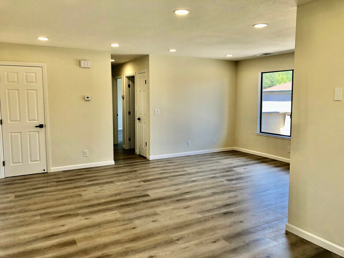 115 Cheda Ln Unit 115, Novato, CA 94947 Condo for Rent in Novato, CA