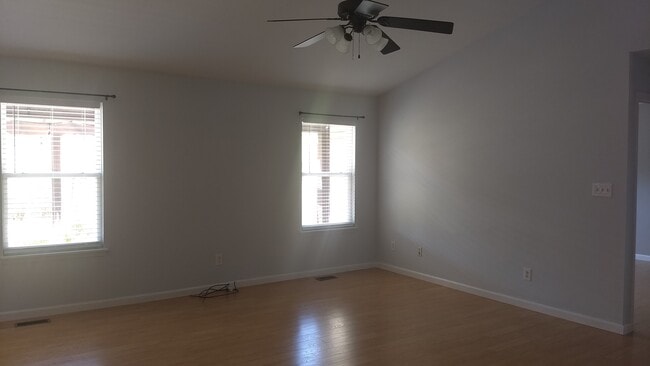 Building Photo - 6715 Eagles View Dr