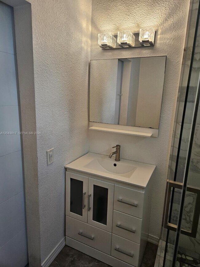Foto del edificio - 11000 SW 219th St