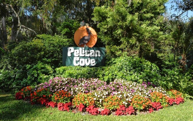 Foto del edificio - 1717 Pelican Cove Rd