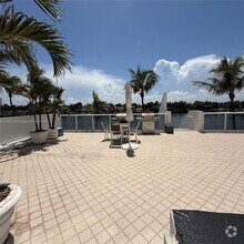 Building Photo - 5880 Collins Ave