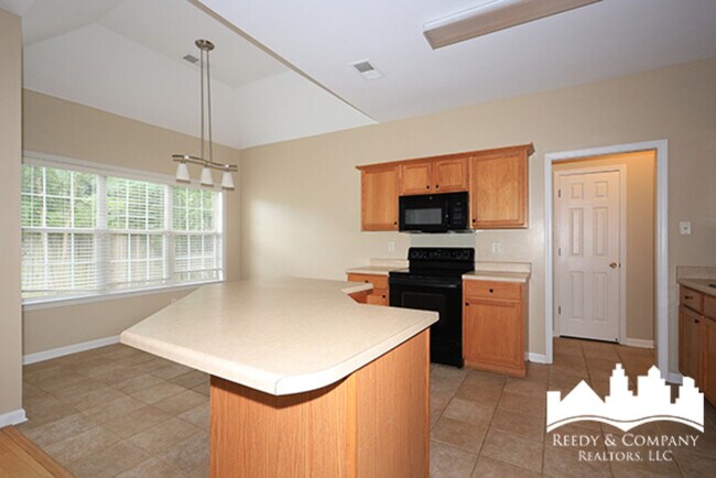 Building Photo - 387 Fountain Crest Dr