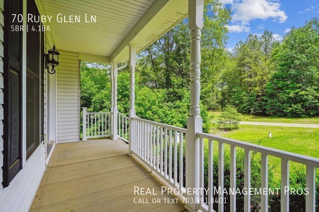 Foto del edificio - 70 Ruby Glen Ln