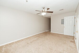 Building Photo - 226 Runnymeade Dr