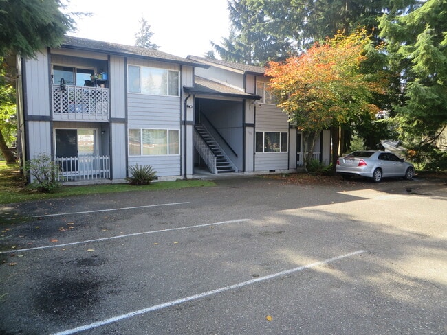 Building Photo - 11020 122nd St E