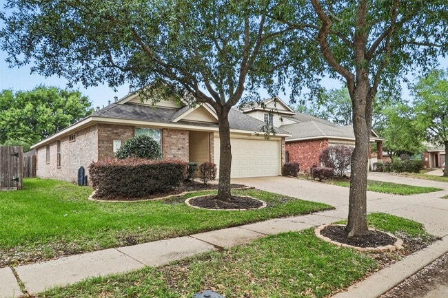 Building Photo - 6314 Applewood Forest Dr