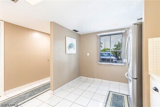 Building Photo - 2244 Winkler Ave