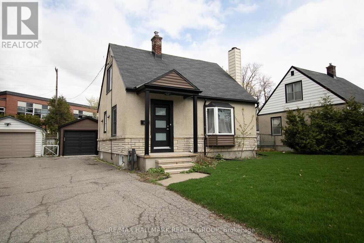 Primary Photo - 929 Merivale Rd
