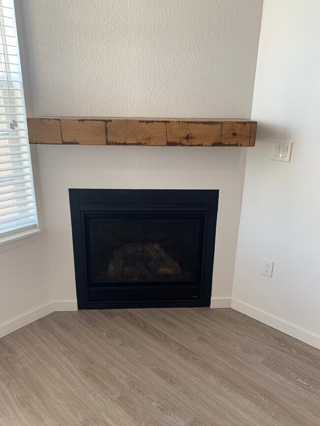 Building Photo - Gorgeous 2 beds 2 baths in Parker!