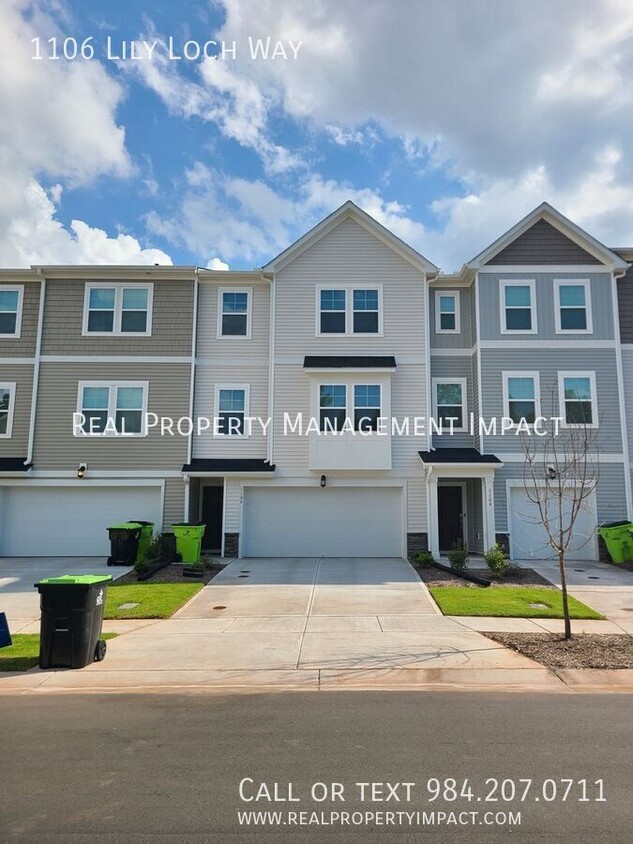 Primary Photo - Spacious 4 bedroom 4 Bath Modern Townhome ...