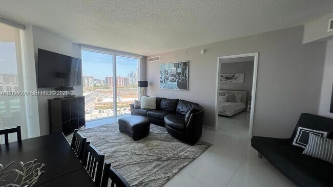 Building Photo - 150 Sunny Isles Blvd