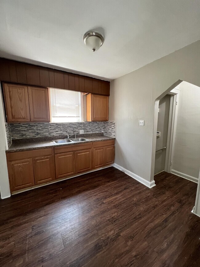 Foto del edificio - 15824 Hartwell St