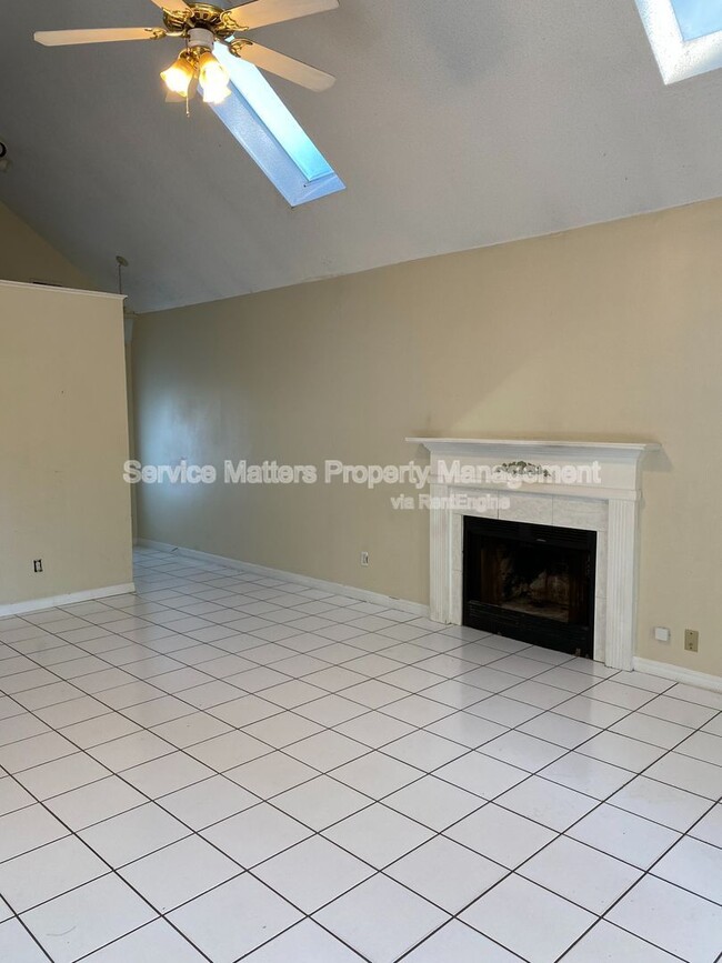 Building Photo - 6969 Weatherwood Dr