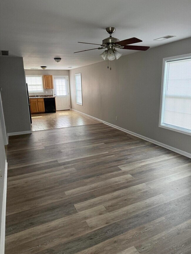 Foto del edificio - 8003 Wilburn Way