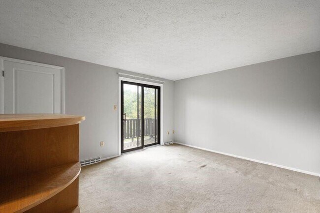 Foto del edificio - 214 Wedgewood Rd