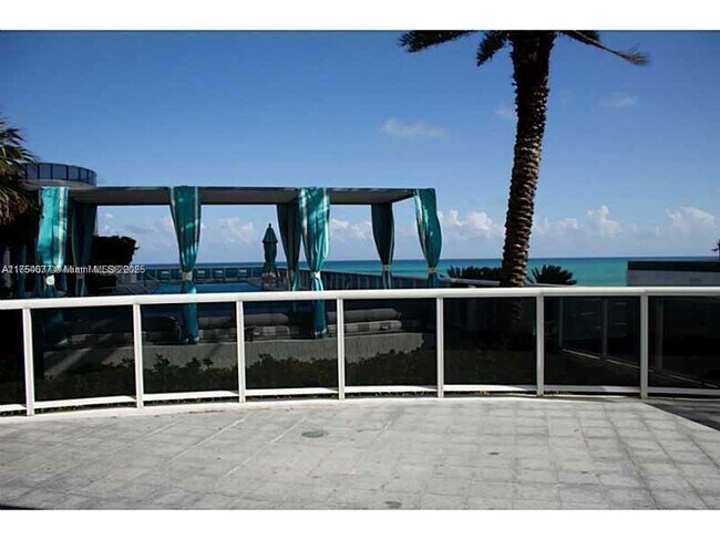 Foto del edificio - 16001 Collins Ave