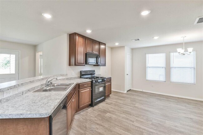 Building Photo - 14520 Cedarpoint Ct