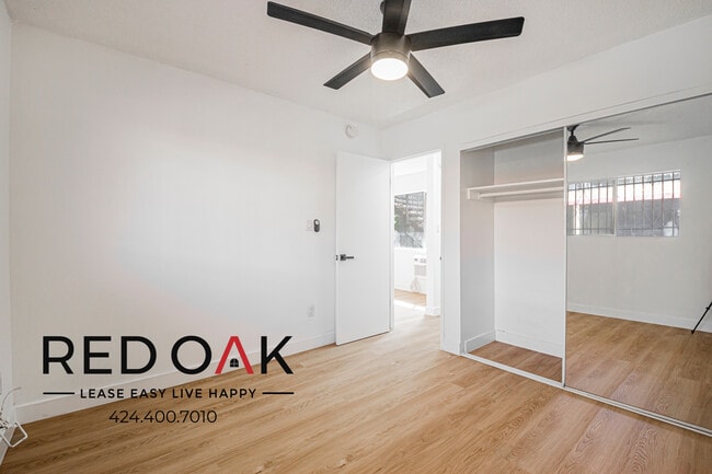 Foto del edificio - 2244 S Western Ave