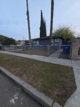 Building Photo - 1608 E Yale Ave