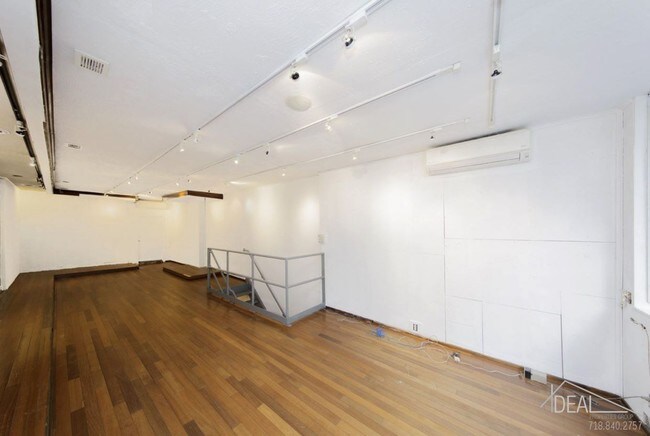 Building Photo - 126 Spring St