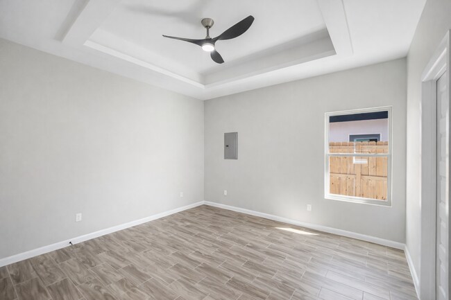 Foto del edificio - 2409 Indian Creek Ave