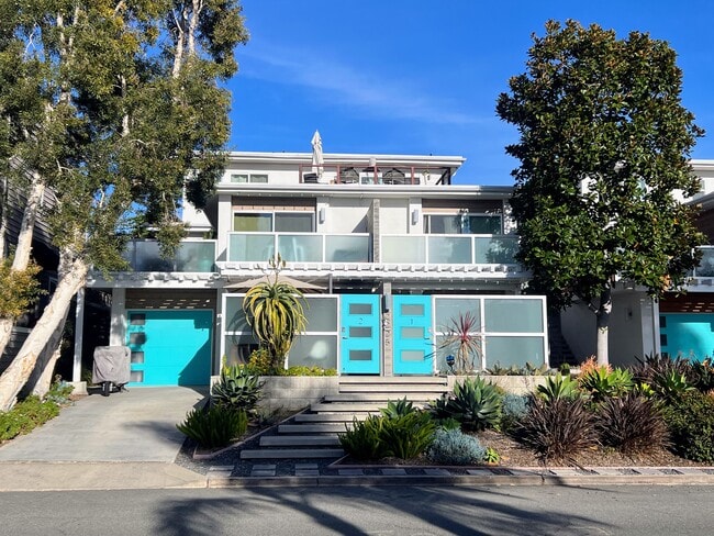 Building Photo - 2225 Manchester Avenue