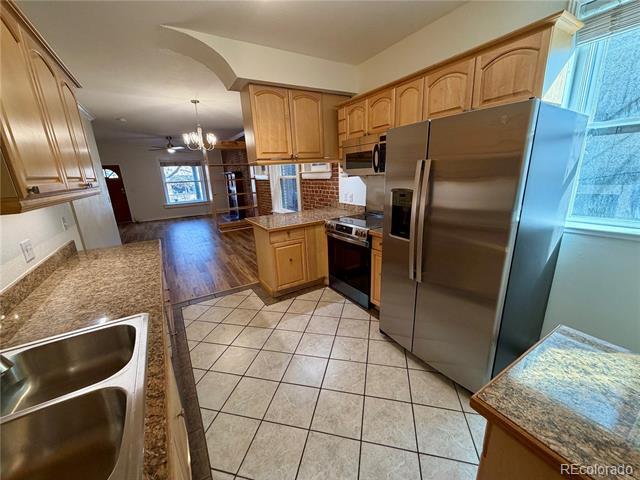 Building Photo - 2106 E 17th Ave